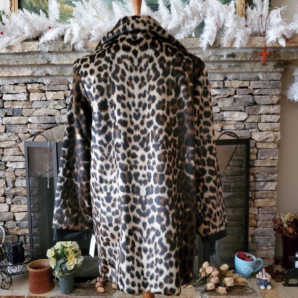 ❤️Last Chance !! Neiman Marcus  Faux-Fur Leopard Faux-Leather Trim Coat - Picture 6 of 11